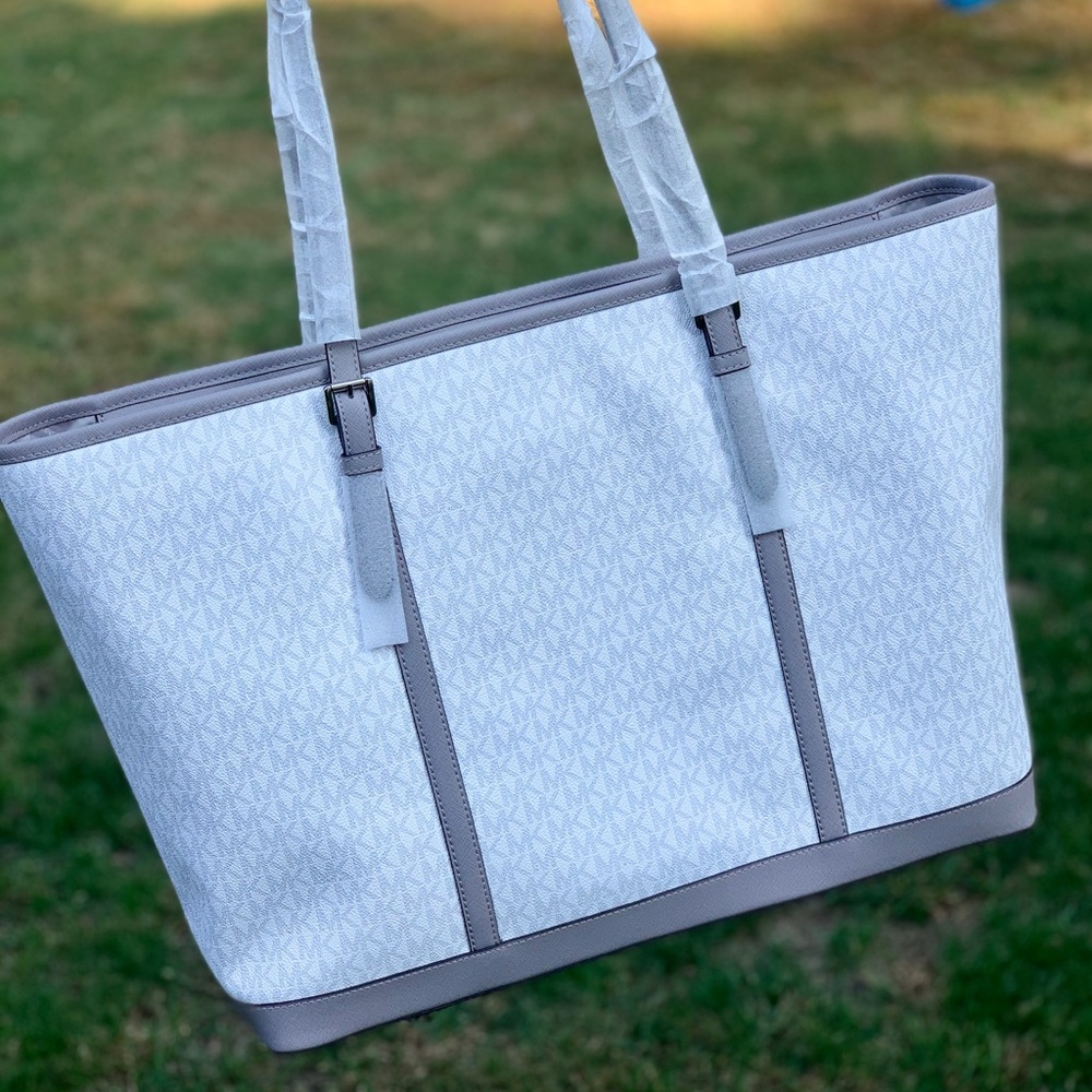 NWT Michael Kors XL Jet Set Tote - Picture 2 of 10